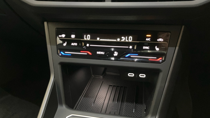 Volkswagen Polo 1.0 TSI 115 Black Edition 5dr DSG Petrol Hatchback - Image 13